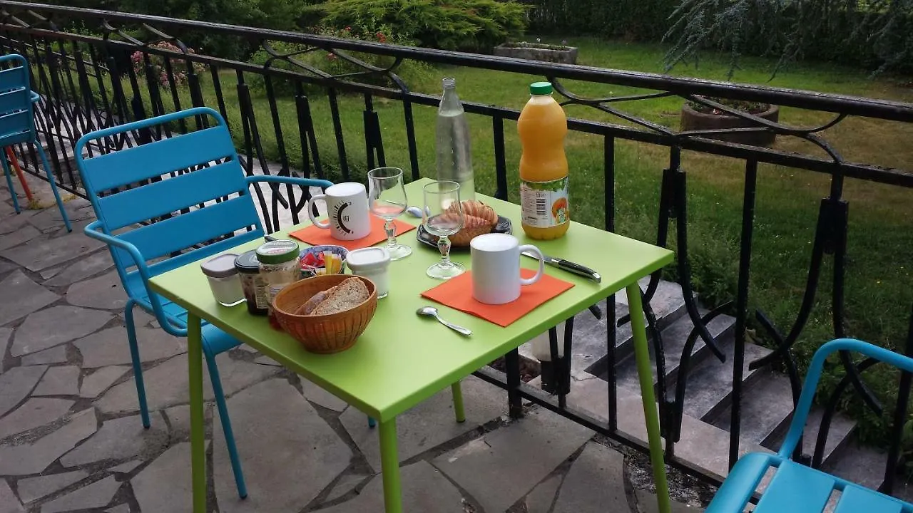 Le Curieux De Conques Bed & Breakfast Saint-Cyprien-sur-Dourdou France
